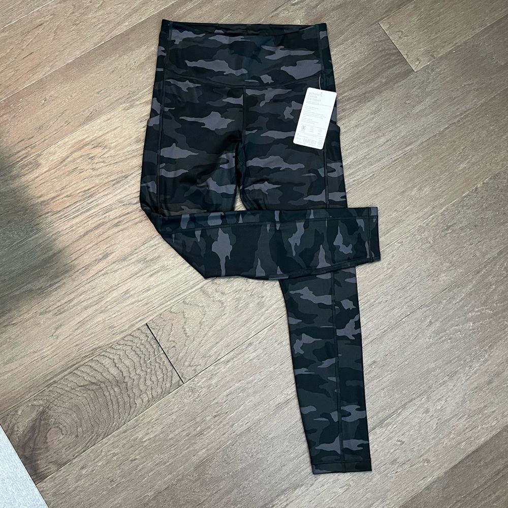 Athleta ultimate camo 7/8 tight